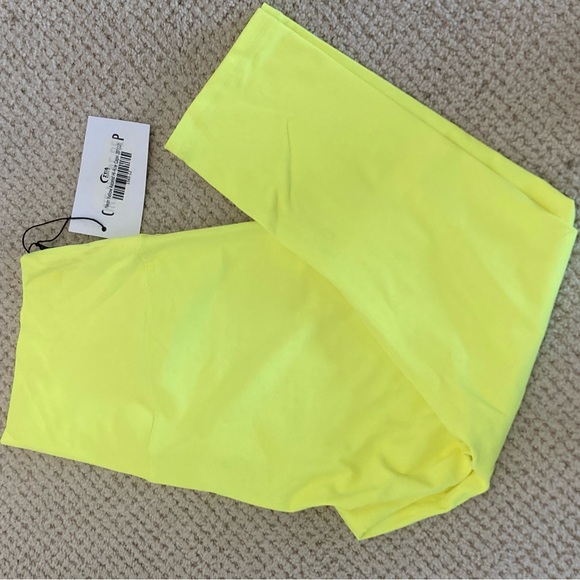 NWT ZYIA Neon Yellow Ascend Hi-Rise Capri 20” Leggings, Size 12 - Picture 4 of 6